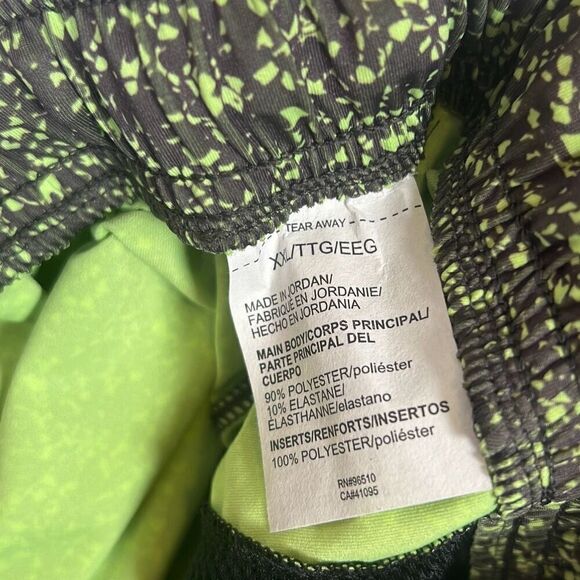 Under Armour Loose fit UA 9" Stretch Printed Training Shorts NWT Men's 2XL - Picture 6 of 7